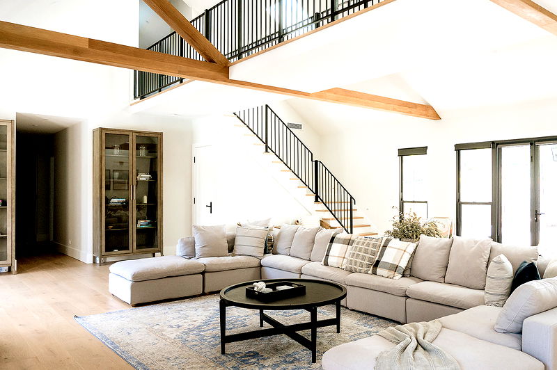 Berry Luxury Barn House (Heated Pool)