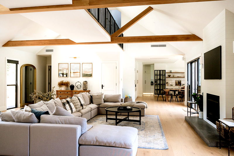 Berry Luxury Barn House (Heated Pool)