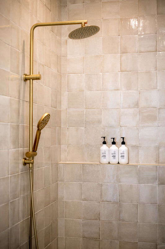 Berry Luxury Barn House (Heated Pool)