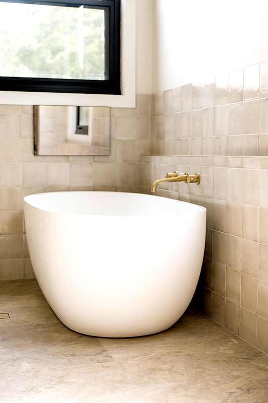 Berry Luxury Barn House (Heated Pool)