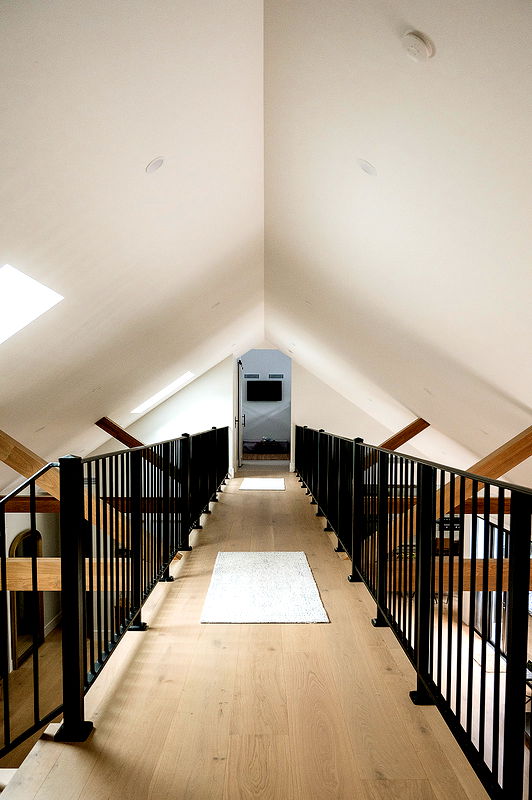 Berry Luxury Barn House (Heated Pool)