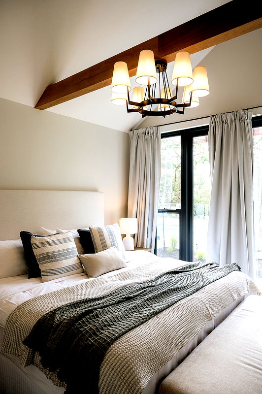 Berry Luxury Barn House (Heated Pool)