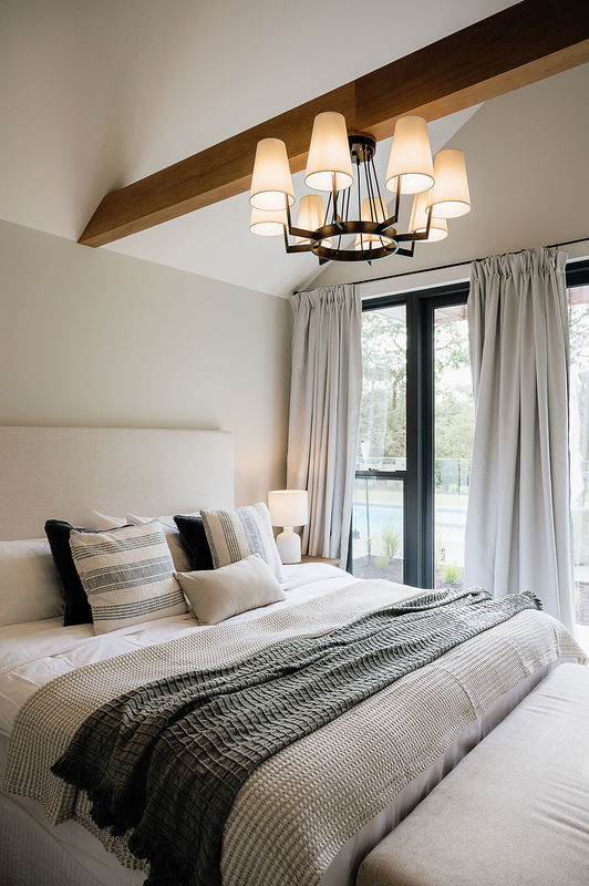 Berry Luxury Barn House (Heated Pool)