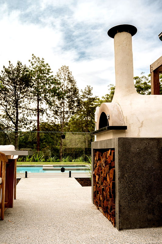 Berry Luxury Barn House (Heated Pool)