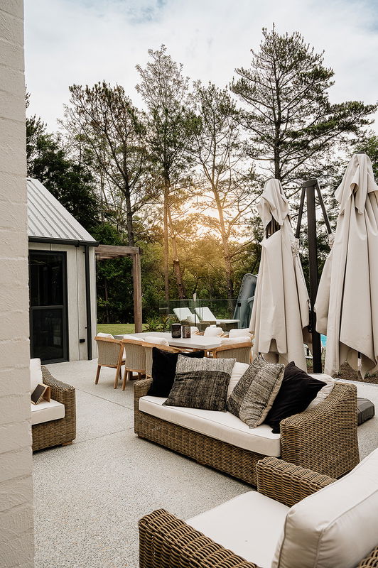 Berry Luxury Barn House (Heated Pool)