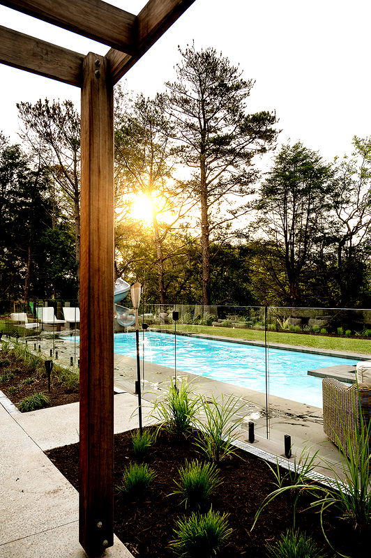 Berry Luxury Barn House (Heated Pool)