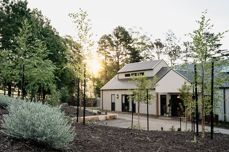 Berry Luxury Barn House (Heated Pool)