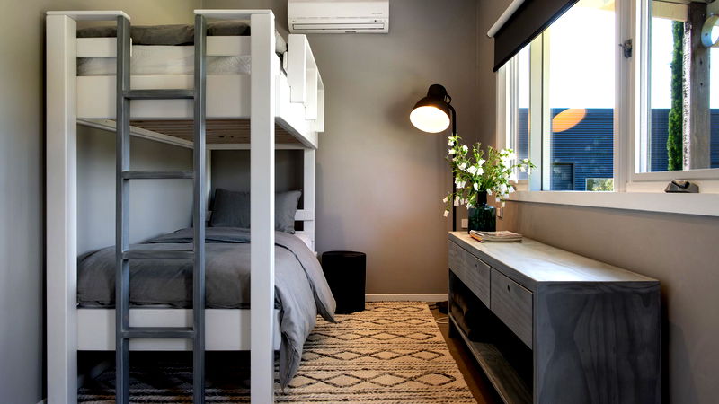 The Welcome Paddock (With Car Parking)