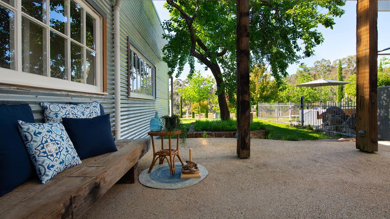 The Welcome Paddock (With Car Parking)