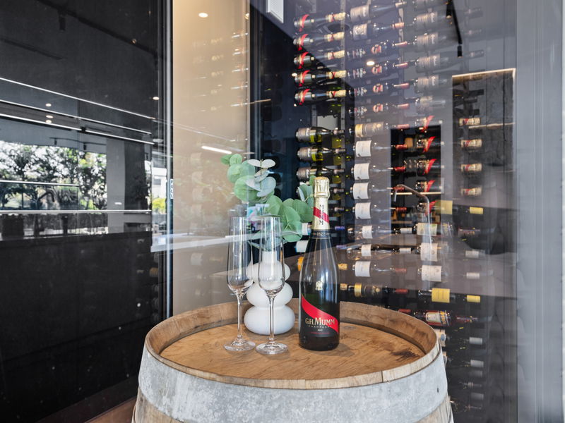 Mana Beach House (Heated Pool)