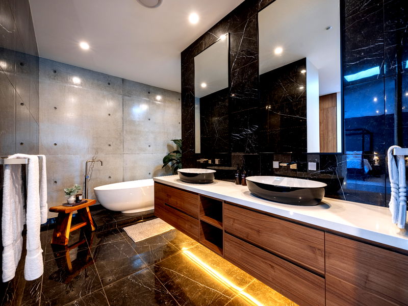 Mana Beach House (Heated Pool)