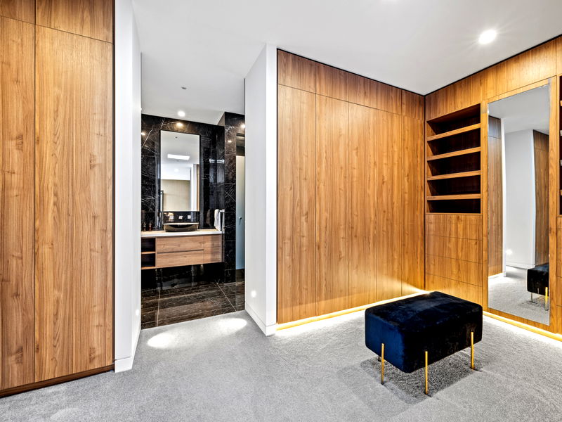 Mana Beach House (Heated Pool)