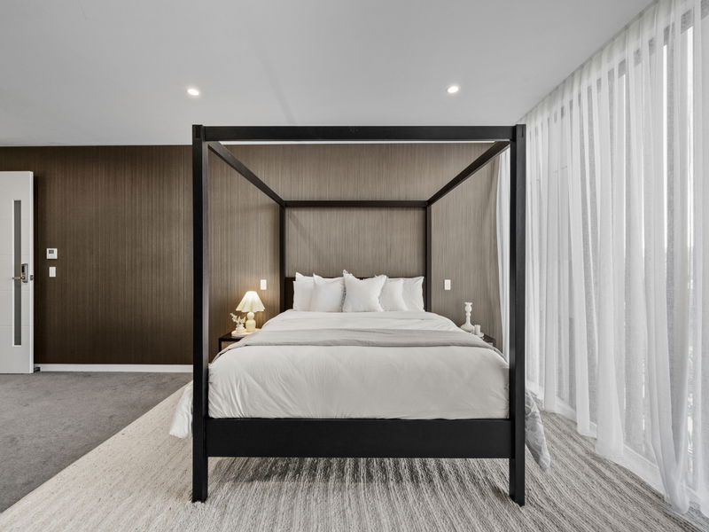 Mana Beach House (Heated Pool)