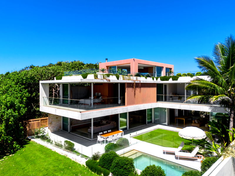 Caba Beach House (Walk to Beach)