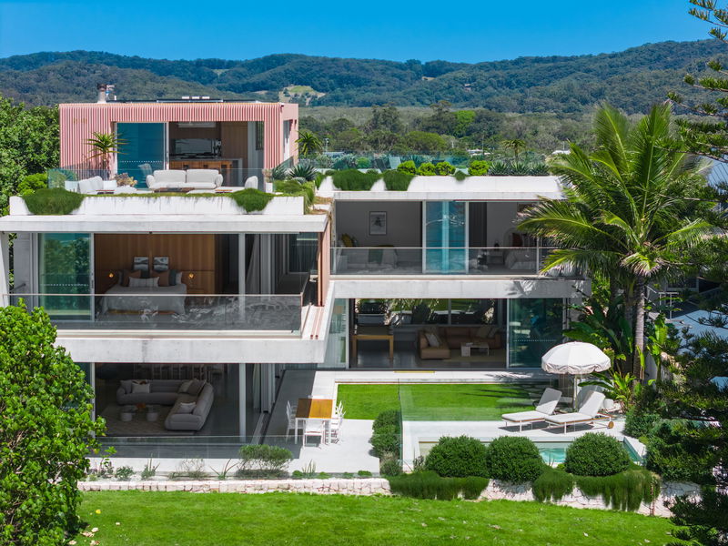 Caba Beach House (Walk to Beach)