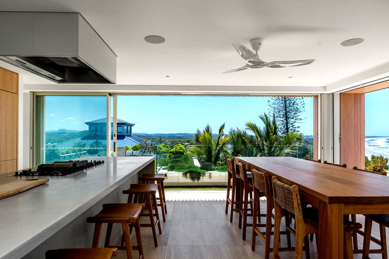 Caba Beach House (Walk to Beach)