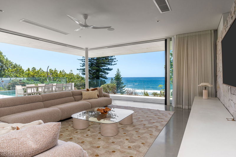 Caba Beach House (Walk to Beach)