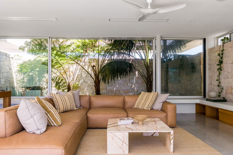 Caba Beach House (Walk to Beach)