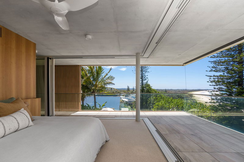 Caba Beach House (Walk to Beach)