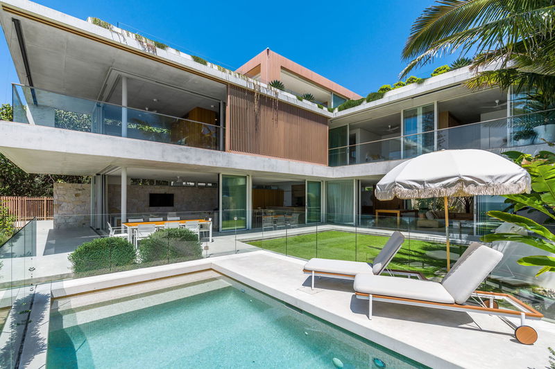 Caba Beach House (Walk to Beach)