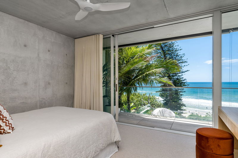 Caba Beach House (Walk to Beach)