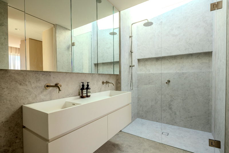 Sun Kiss (with plunge pool & car parking)