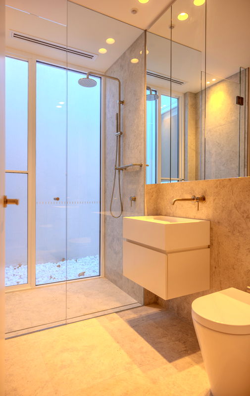 Sun Kiss (with plunge pool & car parking)