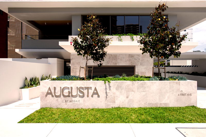 Burleigh Bliss (Ocean Views)