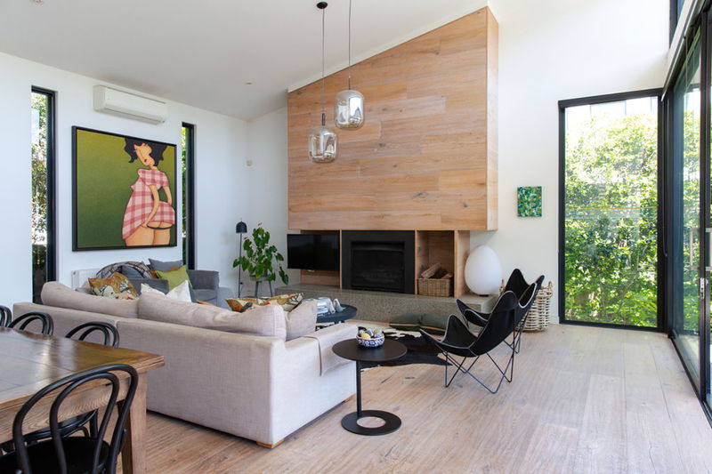 Kellenera (With Heated Pool and Car Parking)