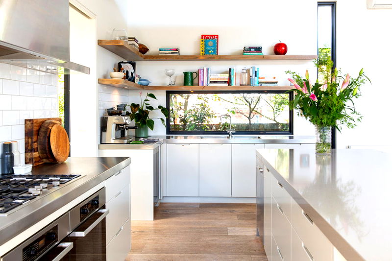 Kellenera (With Heated Pool and Car Parking)