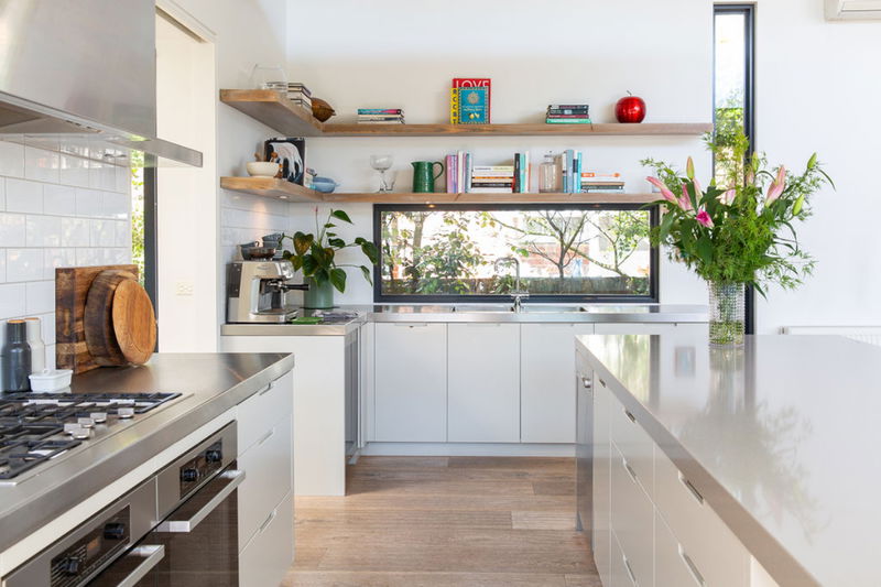 Kellenera (With Heated Pool and Car Parking)