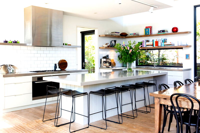 Kellenera (With Heated Pool and Car Parking)