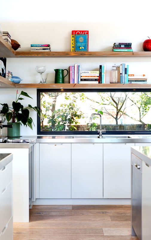 Kellenera (With Heated Pool and Car Parking)