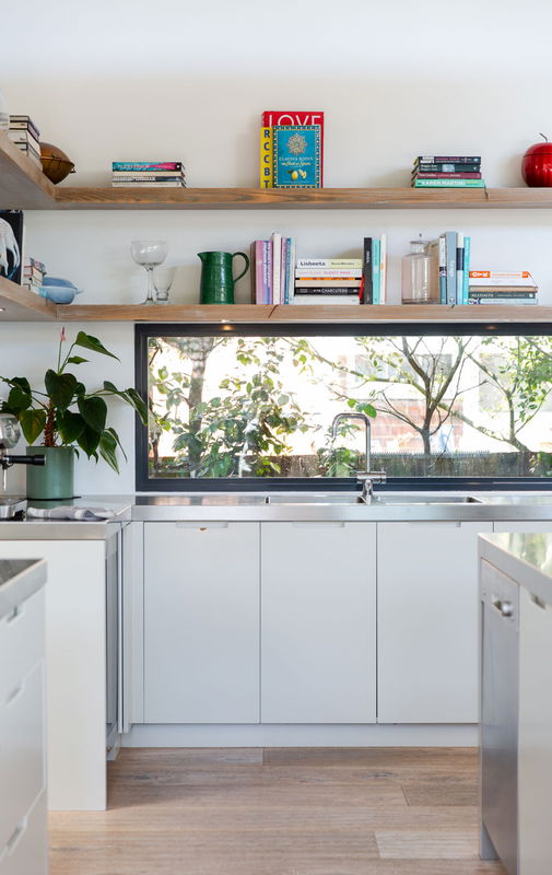 Kellenera (With Heated Pool and Car Parking)