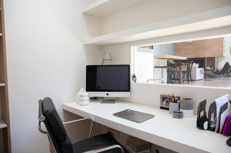 Kellenera (With Heated Pool and Car Parking)