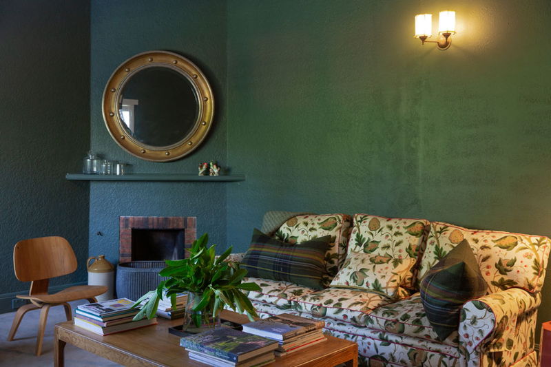 Kellenera (With Heated Pool and Car Parking)