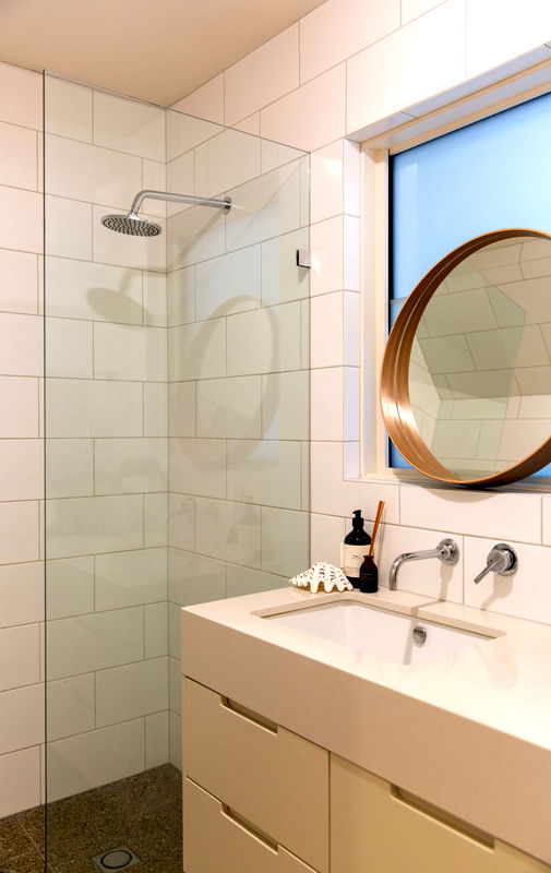 Kellenera (With Heated Pool and Car Parking)