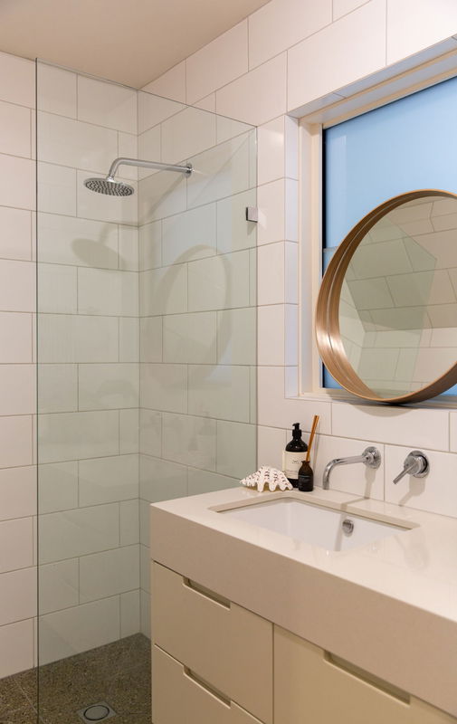 Kellenera (With Heated Pool and Car Parking)