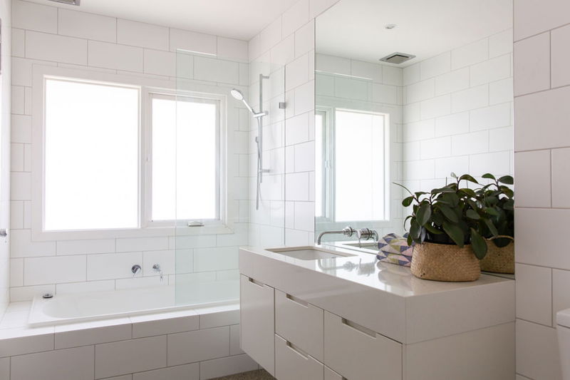 Kellenera (With Heated Pool and Car Parking)