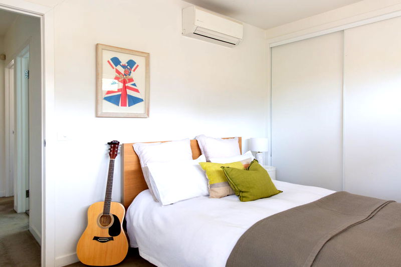 Kellenera (With Heated Pool and Car Parking)