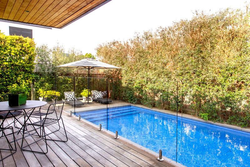 Kellenera (With Heated Pool and Car Parking)