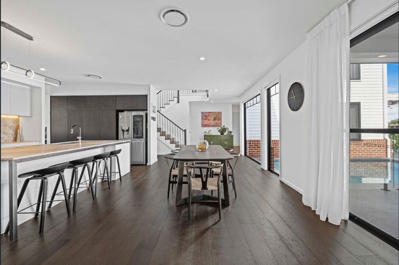 Allambi Broadbeach (With Car Parking)