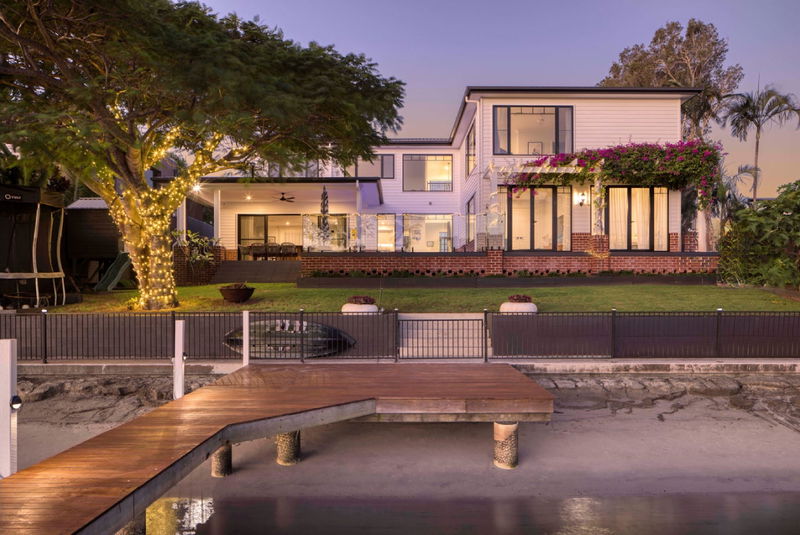 Allambi Broadbeach (With Car Parking)