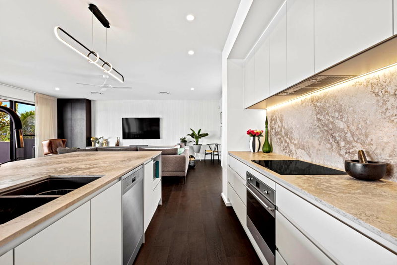 Allambi Broadbeach (With Car Parking)