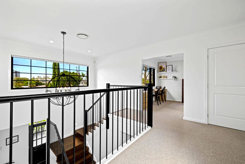 Allambi Broadbeach (With Car Parking)