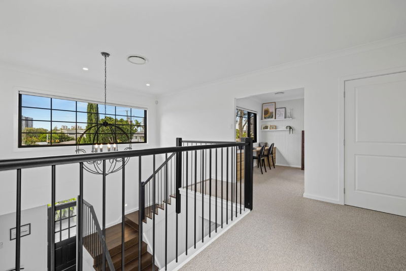 Allambi Broadbeach (With Car Parking)