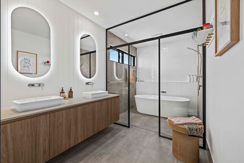 Allambi Broadbeach (With Car Parking)