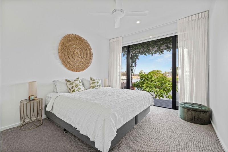 Allambi Broadbeach (With Car Parking)