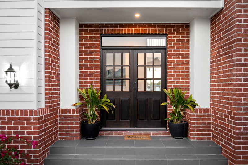 Allambi Broadbeach (With Car Parking)