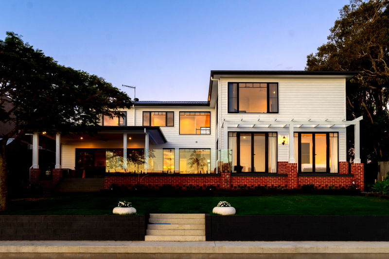 Allambi Broadbeach (With Car Parking)